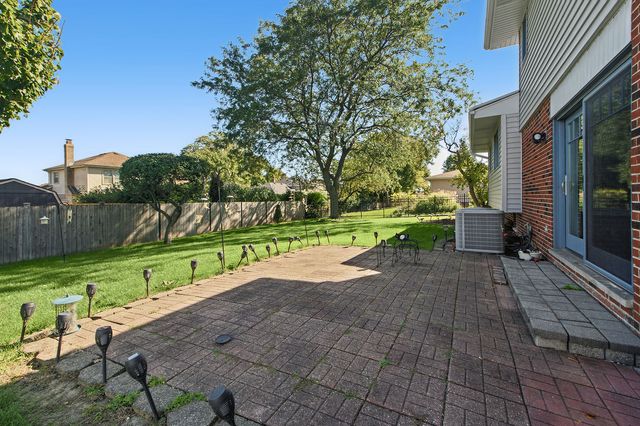 15551 Frances Lane, Orland Park, IL 60462