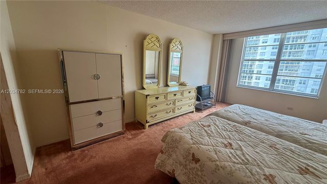 231 174th St 911, Sunny Isles Beach, FL 33160