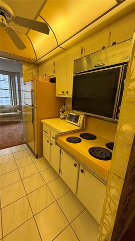 231 174th St 911, Sunny Isles Beach, FL 33160