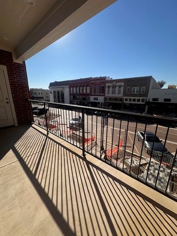 317 W Main Street 202, Denison, TX 75020