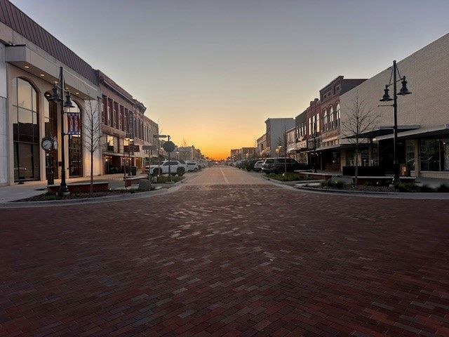 317 W Main Street 202, Denison, TX 75020