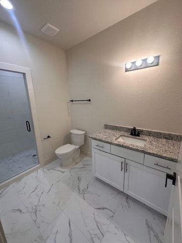 317 W Main Street 202, Denison, TX 75020