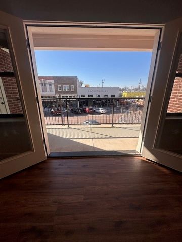 317 W Main Street 202, Denison, TX 75020