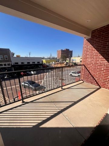 317 W Main Street 202, Denison, TX 75020