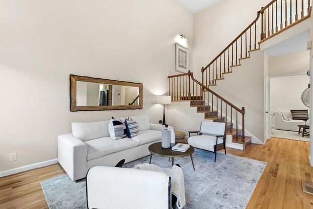 1292 Foxwood Way, San Jose, CA 95118