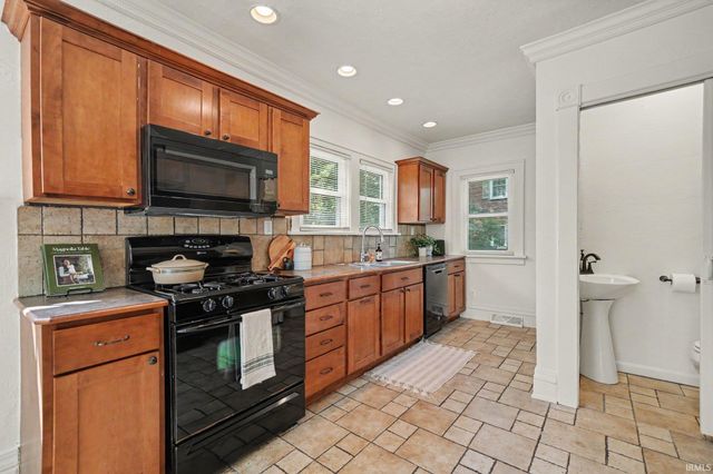 1407 Strong Avenue, Elkhart, IN 46514