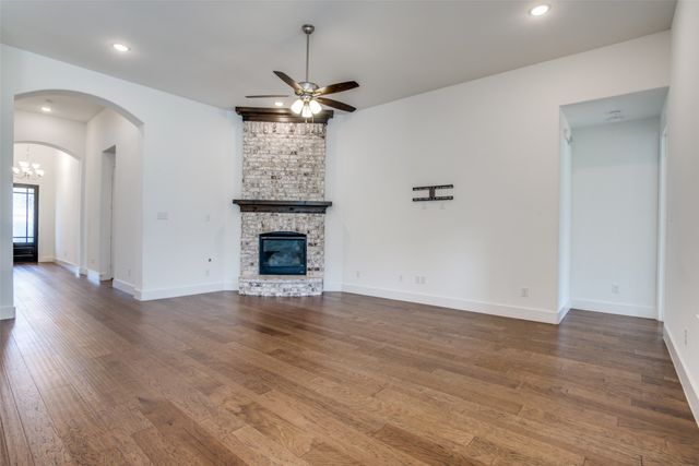 717 Corner Post Path, Celina, TX 75009