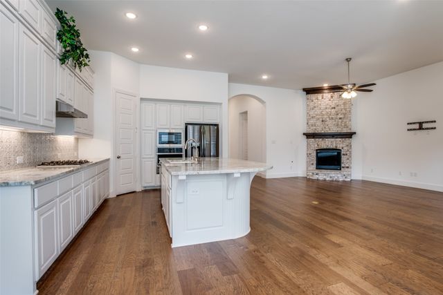 717 Corner Post Path, Celina, TX 75009