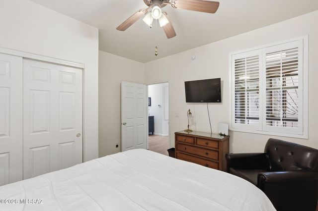 433 W Deerwood Lane, Green Valley, AZ 85614