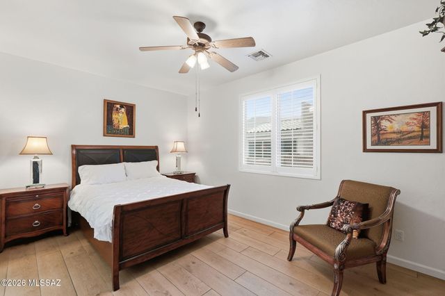 433 W Deerwood Lane, Green Valley, AZ 85614