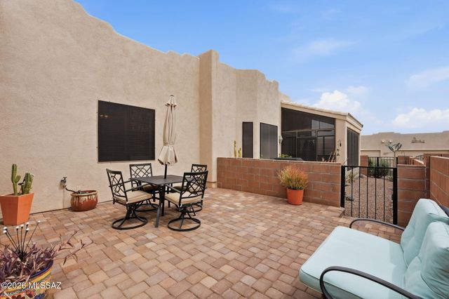 433 W Deerwood Lane, Green Valley, AZ 85614