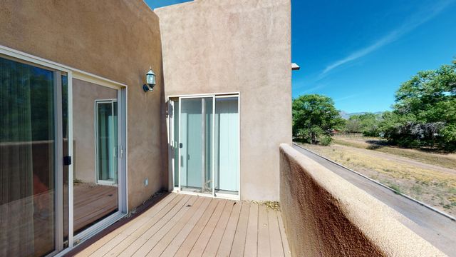 218 Cynthia Loop NW C, Albuquerque, NM 87114