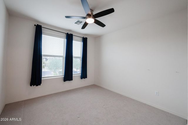 33575 N DOVE LAKES Drive 2033, Cave Creek, AZ 85331