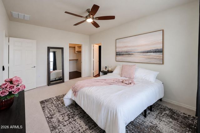 33575 N DOVE LAKES Drive 2033, Cave Creek, AZ 85331