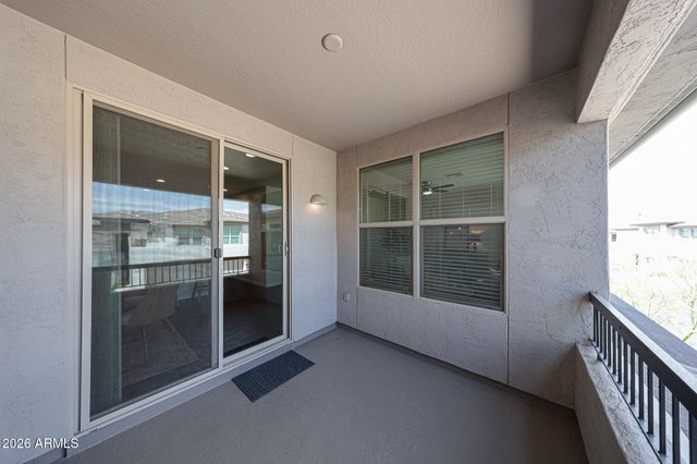 33575 N DOVE LAKES Drive 2033, Cave Creek, AZ 85331