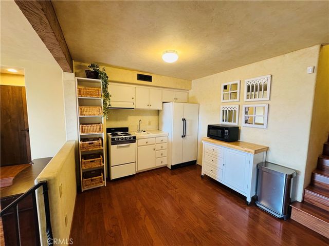 573 Temple Hills Drive, Laguna Beach, CA 92651