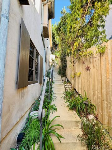 573 Temple Hills Drive, Laguna Beach, CA 92651