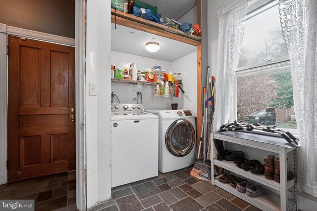 704 MAIN ST, Riverton, NJ 08077