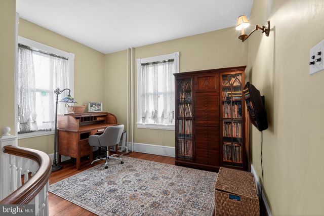 704 MAIN ST, Riverton, NJ 08077