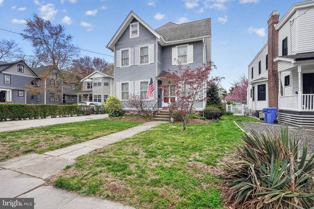 704 MAIN ST, Riverton, NJ 08077