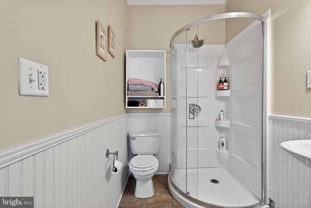 704 MAIN ST, Riverton, NJ 08077