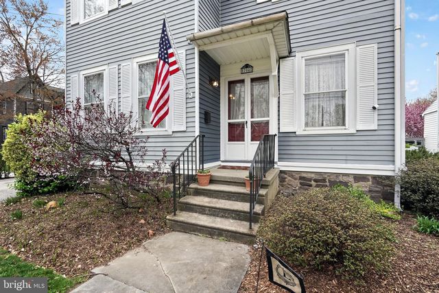 704 MAIN ST, Riverton, NJ 08077