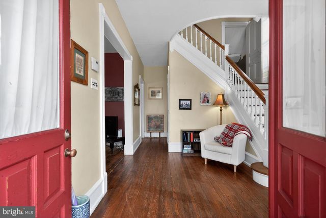 704 MAIN ST, Riverton, NJ 08077