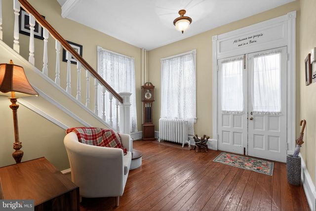 704 MAIN ST, Riverton, NJ 08077