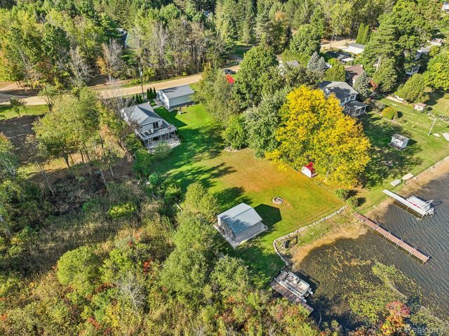 471 Lou Alice Drive, Columbiaville Village, MI 48421