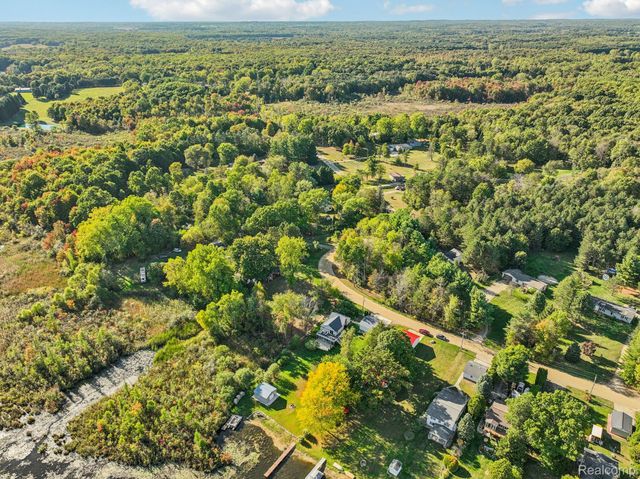 471 Lou Alice Drive, Columbiaville Village, MI 48421