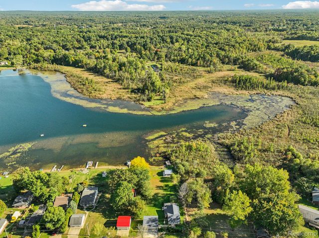 471 Lou Alice Drive, Columbiaville Village, MI 48421