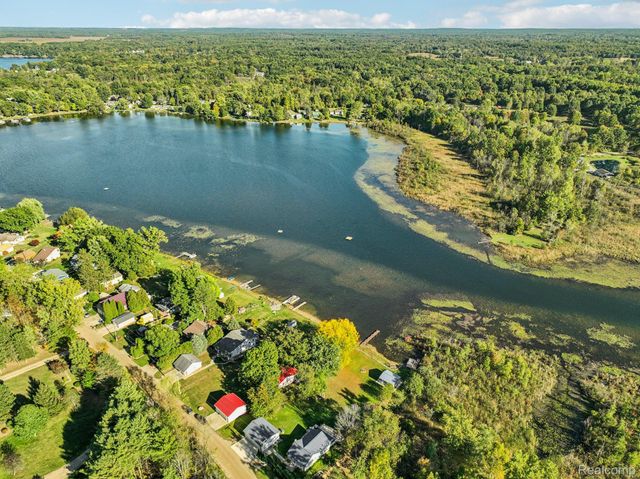 471 Lou Alice Drive, Columbiaville Village, MI 48421