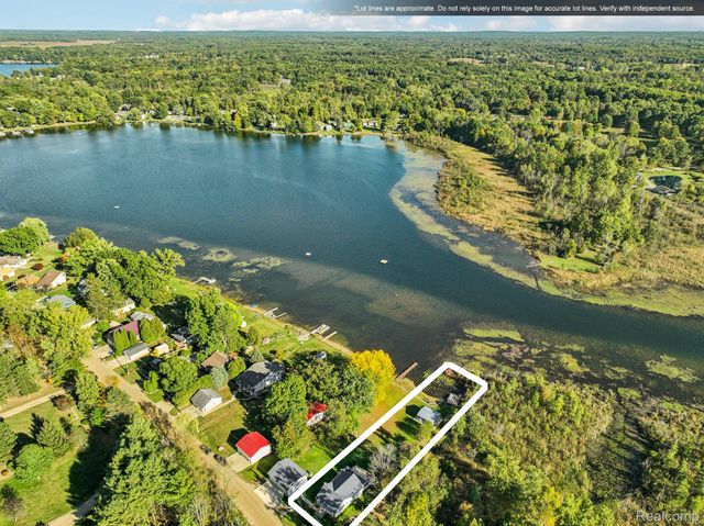 471 Lou Alice Drive, Columbiaville Village, MI 48421