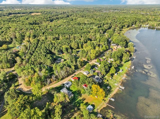 471 Lou Alice Drive, Columbiaville Village, MI 48421