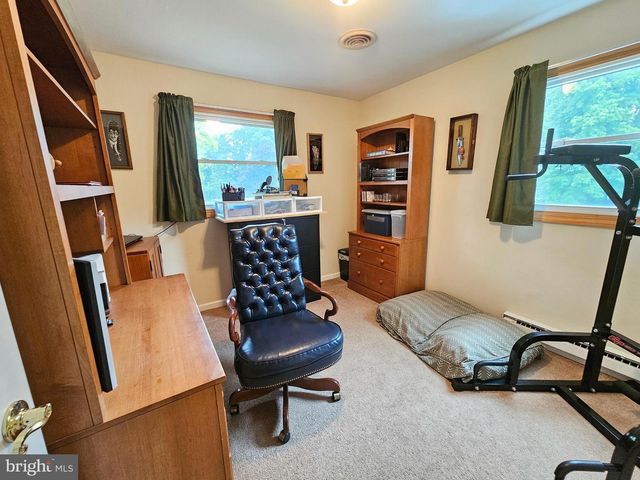 36 HUNTER LIGGETT DR, Shoemakersville, PA 19555