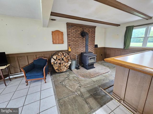 36 HUNTER LIGGETT DR, Shoemakersville, PA 19555