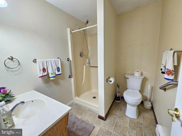 36 HUNTER LIGGETT DR, Shoemakersville, PA 19555