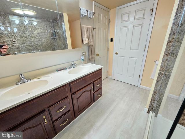 36 HUNTER LIGGETT DR, Shoemakersville, PA 19555