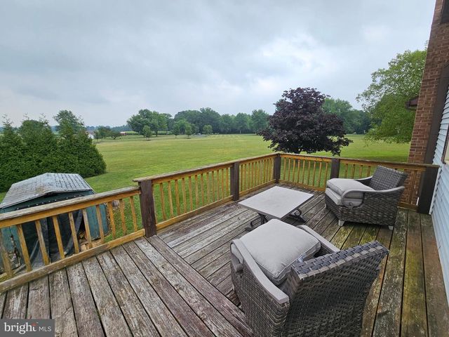 36 HUNTER LIGGETT DR, Shoemakersville, PA 19555