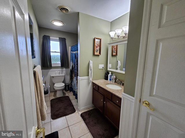 36 HUNTER LIGGETT DR, Shoemakersville, PA 19555