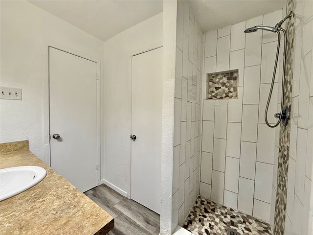 813 Via Balboa, Mesquite, TX 75150