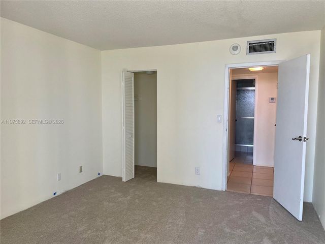 100 Bayview Dr 1106, Sunny Isles Beach, FL 33160