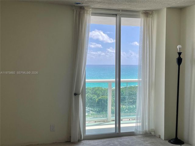 100 Bayview Dr 1106, Sunny Isles Beach, FL 33160