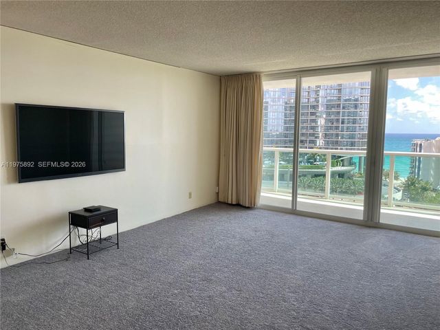 100 Bayview Dr 1106, Sunny Isles Beach, FL 33160