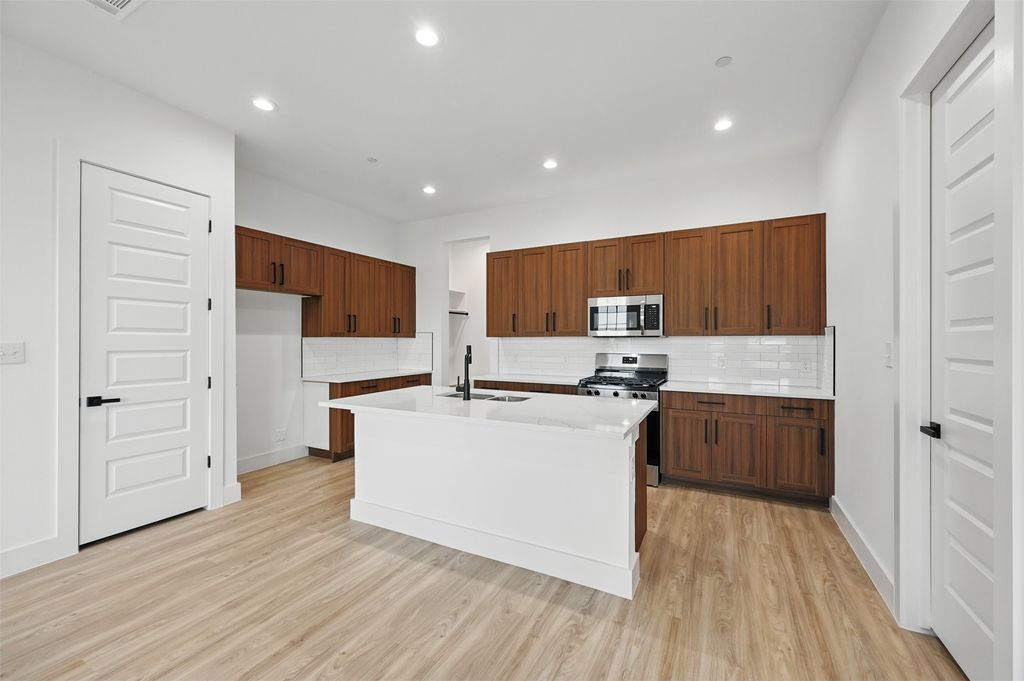 3445 Sanjeev Drive, Irving, TX 75060