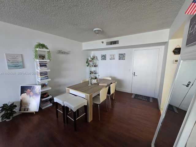 3300 NE 191st St 1202, Aventura, FL 33180