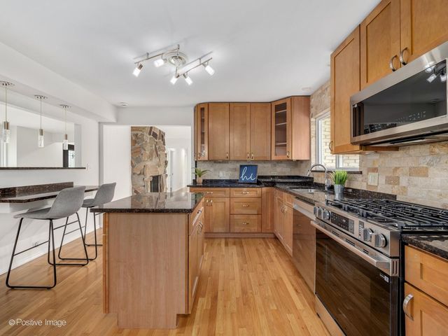 19W100 22nd Street, Lombard, IL 60148