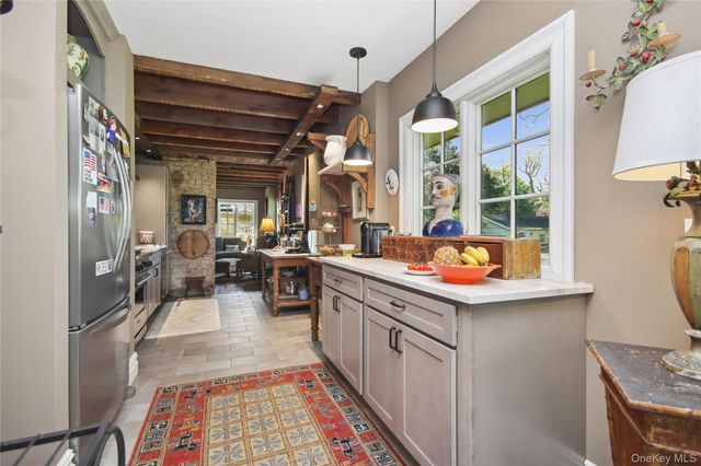 8 N Wodenethe Drive, Beacon, NY 12508