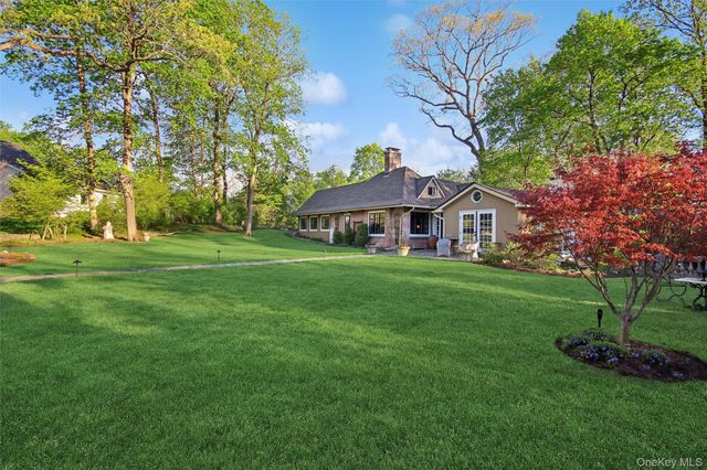 8 N Wodenethe Drive, Beacon, NY 12508