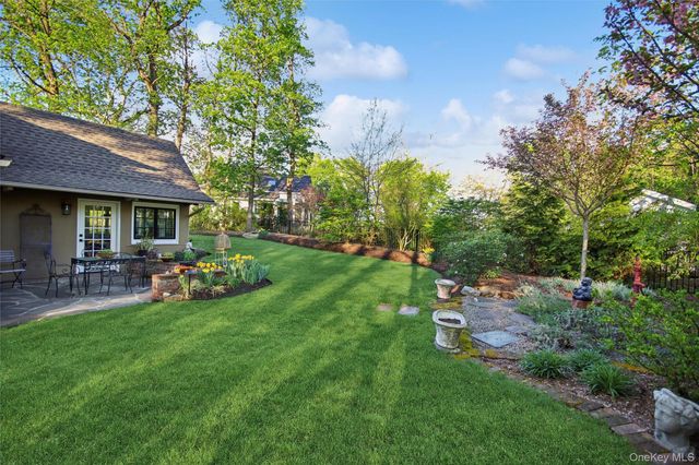 8 N Wodenethe Drive, Beacon, NY 12508